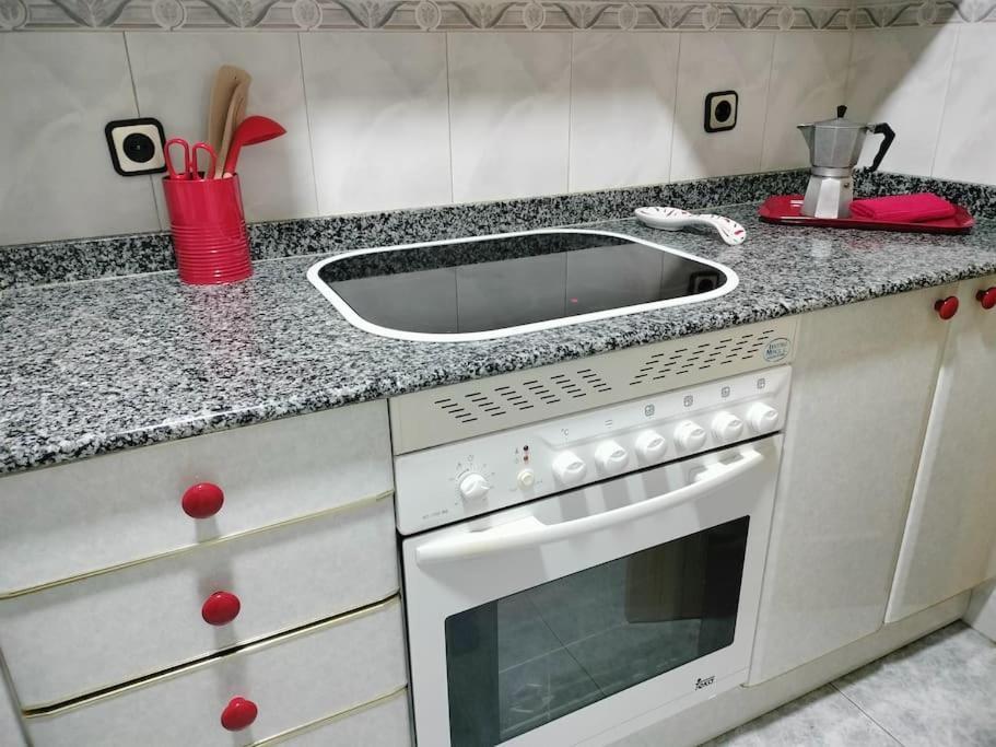 Apartamento Deluxe El Camino Алькала-де-Енарес Екстер'єр фото