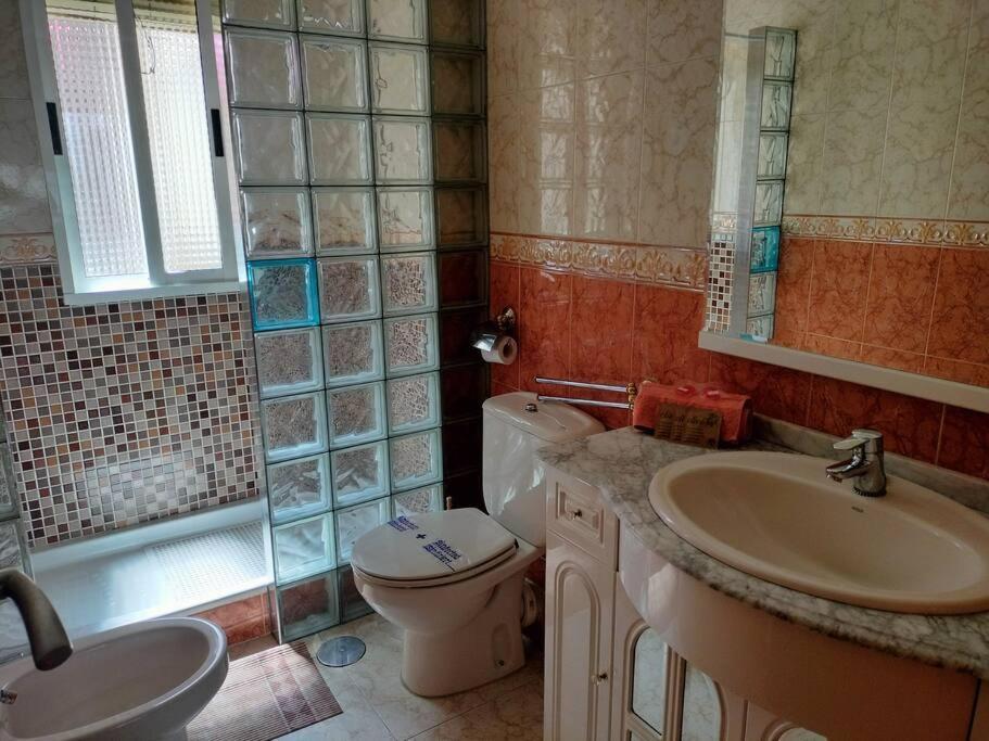 Apartamento Deluxe El Camino Алькала-де-Енарес Екстер'єр фото